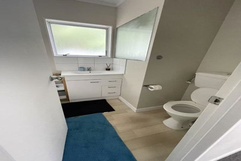 Photo of property in 2/13 Justamere Place, Weymouth, Auckland, 2103