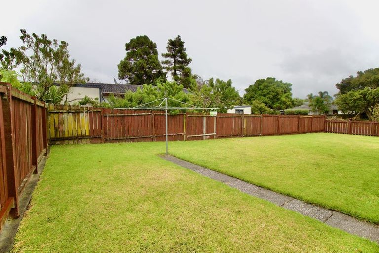 Photo of property in 14 Waterlea Avenue, Mangere Bridge, Auckland, 2022