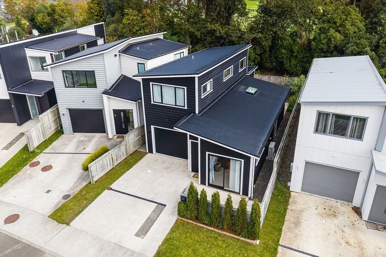 Photo of property in 3c Breakwater Way, Whitby, Porirua, 5024
