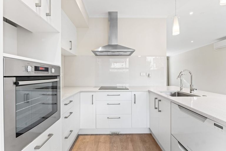 Photo of property in 9 De Havilland Road, Hobsonville, Auckland, 0616