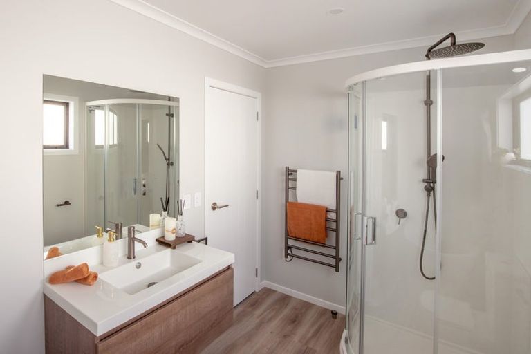 Photo of property in 8/1 Helvetia Grove, Naenae, Lower Hutt, 5011