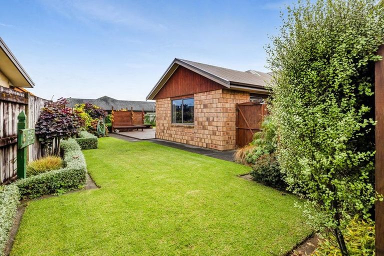 Photo of property in 5 Marlin Terrace, Bell Block, New Plymouth, 4312