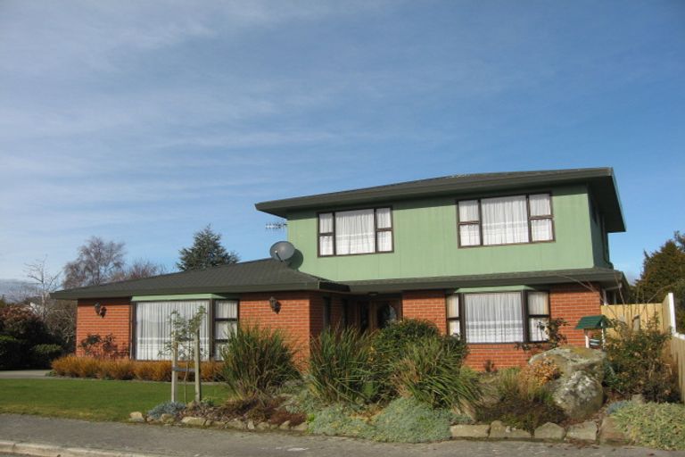 Photo of property in 61 Welsh Road, Winton, 9720