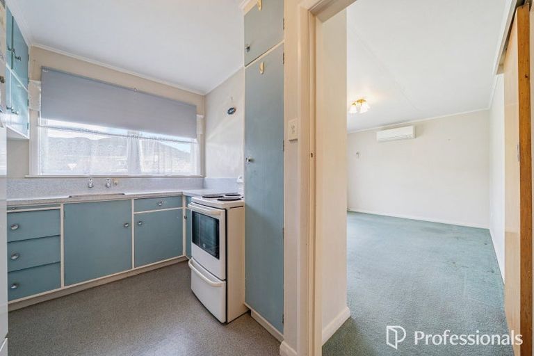 Photo of property in 1/1079 High Street, Taita, Lower Hutt, 5011
