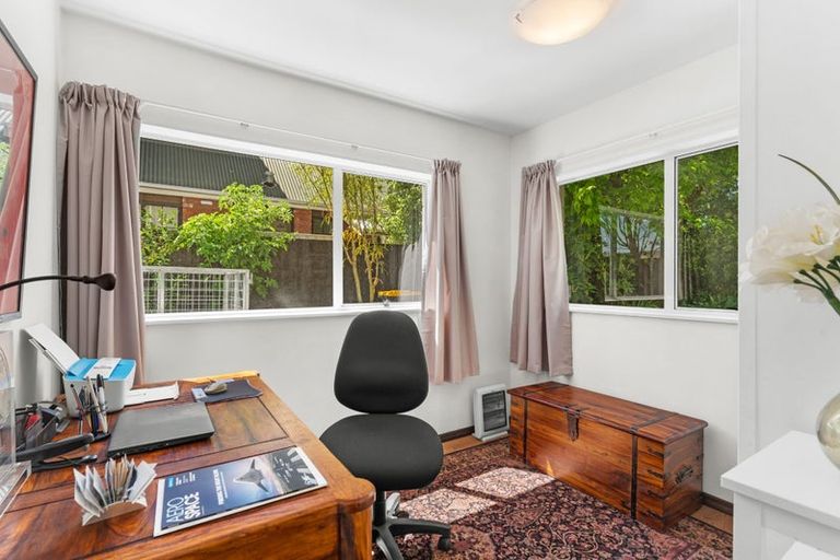 Photo of property in 18 Townshend Crescent, Halswell, Christchurch, 8025