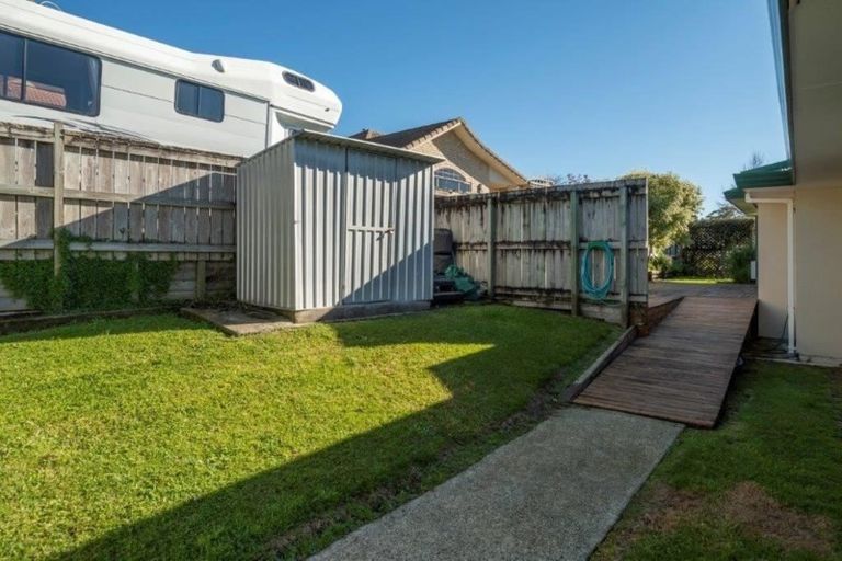 Photo of property in 15 Harlech Glen, Bethlehem, Tauranga, 3110