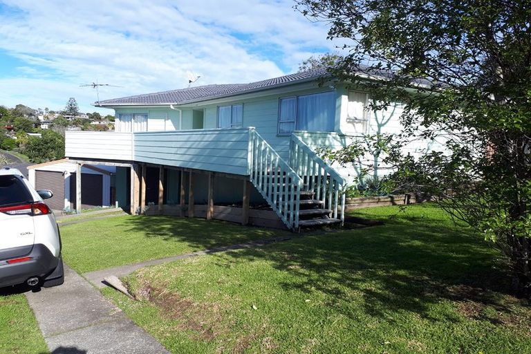 Photo of property in 13 Cranston Street, Torbay, Auckland, 0632