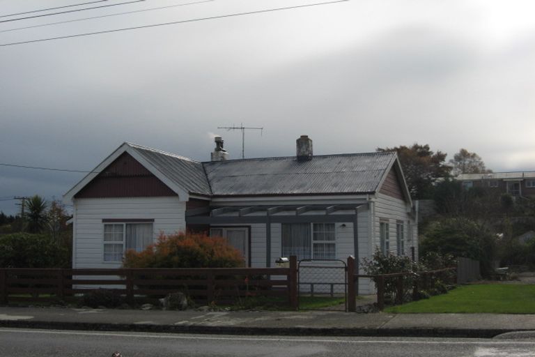 Photo of property in 2 Northumberland Street, Tapanui, 9522