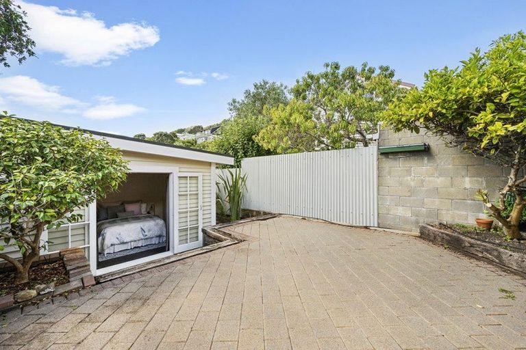Photo of property in 82 Elizabeth Street, Mount Victoria, Wellington, 6011