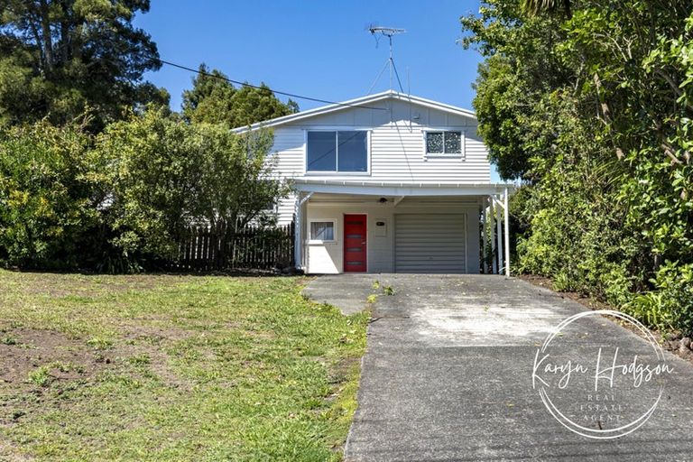 Photo of property in 26 Whaka Street, Maungaturoto, 0520