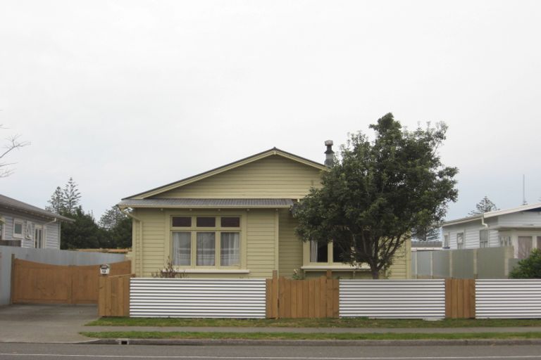 Photo of property in 12 Chambers Street, Te Awa, Napier, 4110