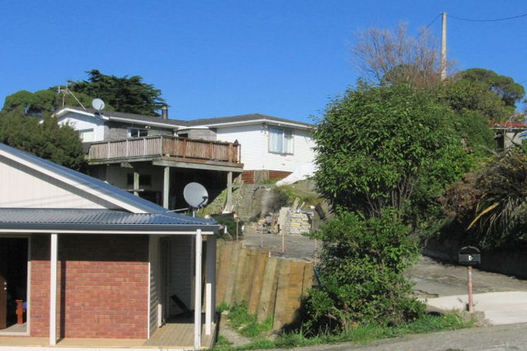 Photo of property in 5 Nohorua Street, Takapuwahia, Porirua, 5022