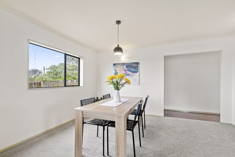 Photo of property in 14b Waimumu Road, Massey, Auckland, 0614