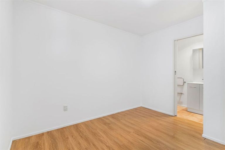 Photo of property in 1/330 Bucklands Beach Road, Bucklands Beach, Auckland, 2012