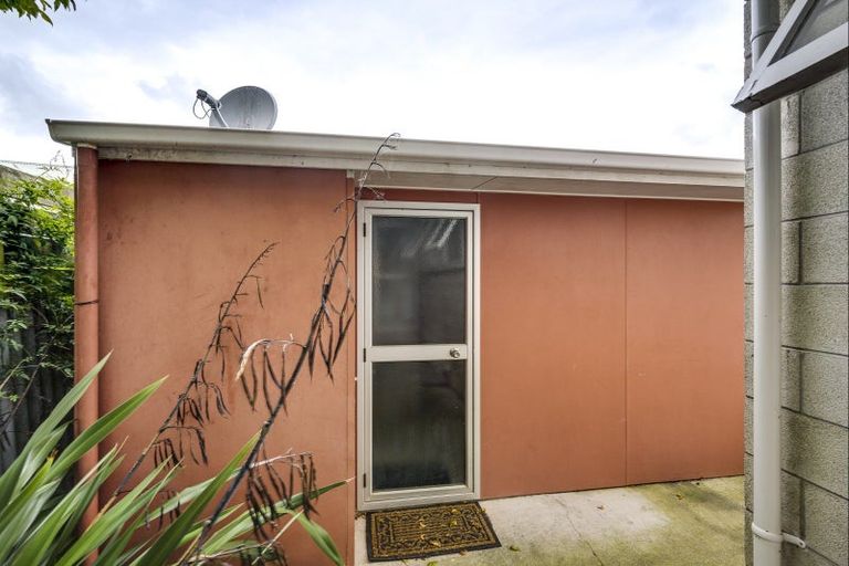 Photo of property in 2/204a Park Road South, Akina, Hastings, 4122