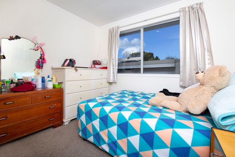 Photo of property in 2/36 Archmillen Avenue, Pakuranga Heights, Auckland, 2010