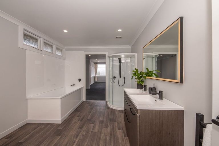 Photo of property in 96 Romilly Street, Westport, 7825