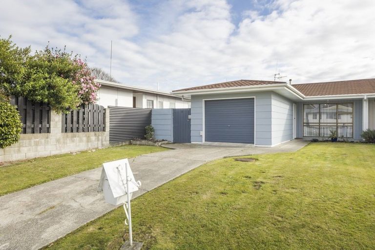 Photo of property in 7 Purdie Place, Milson, Palmerston North, 4414