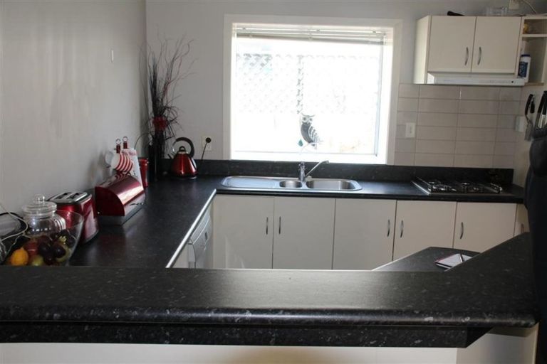 Photo of property in 110 Palmers Road, New Brighton, Christchurch, 8083