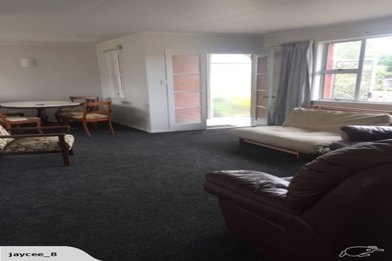 Photo of property in 2a Ruamahanga Crescent, Terrace End, Palmerston North, 4410