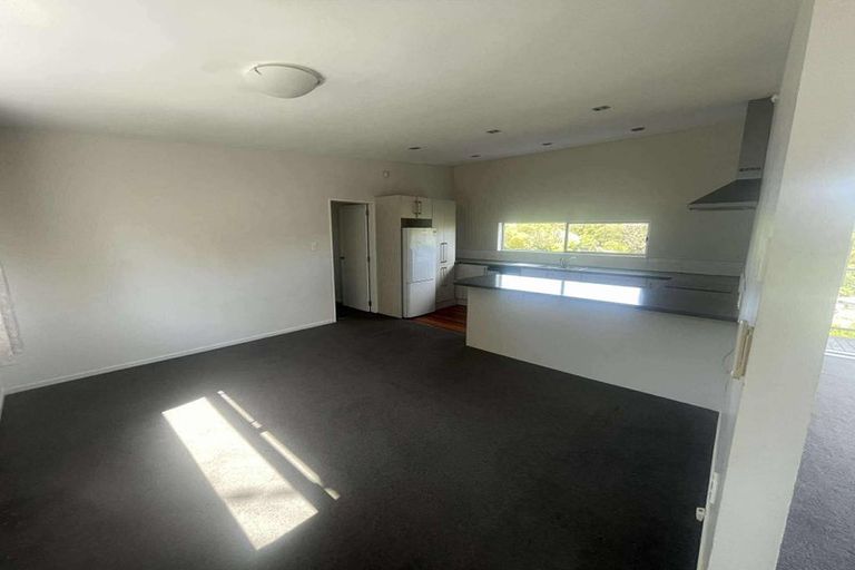 Photo of property in 84 Salford Street, Newlands, Wellington, 6037