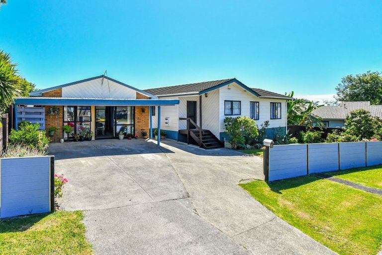Photo of property in 16 Oreti Place, Clover Park, Auckland, 2019