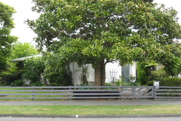 Photo of property in 35 Teesdale Street, Burnside, Christchurch, 8053