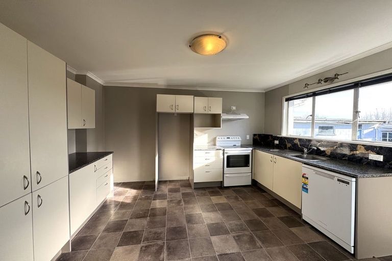 Photo of property in 71 Essex Street, Balclutha, 9230