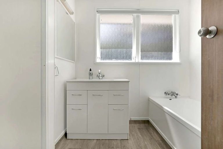 Photo of property in 3 Russell Crescent, Western Heights, Rotorua, 3015