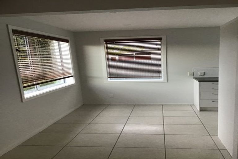 Photo of property in 33 Fern Drive, Halswell, Christchurch, 8025