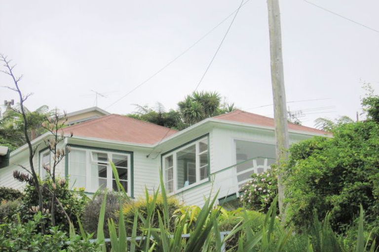 Photo of property in 16 Mana Street, Vogeltown, Wellington, 6021