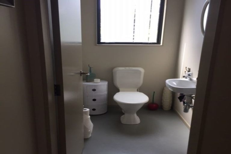 Photo of property in 27 Hicks Crescent, Waikanae Beach, Waikanae, 5036