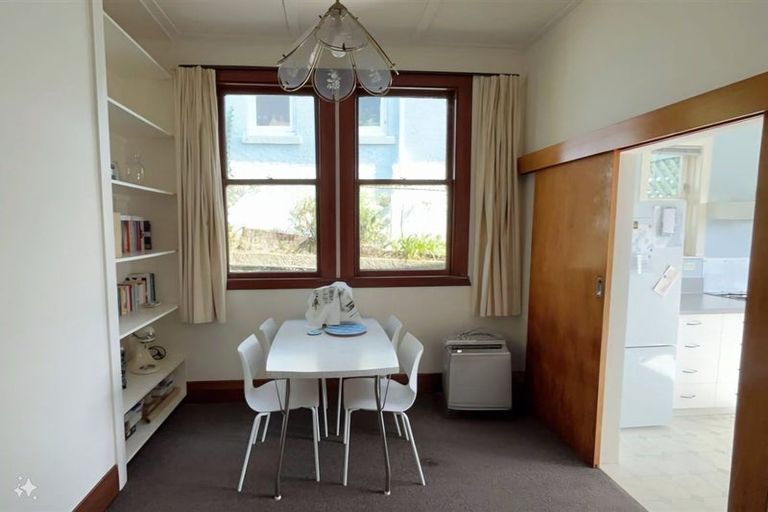 Photo of property in 18 Connaught Terrace, Brooklyn, Wellington, 6021