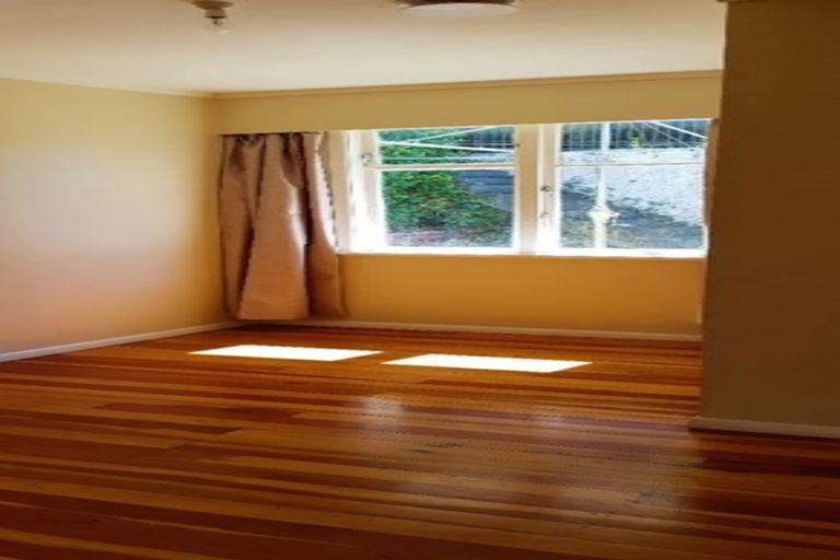 Photo of property in 26 Arapiko Street, Johnsonville, Wellington, 6037