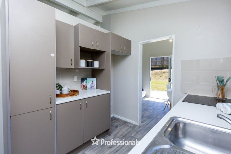 Photo of property in 23 Hartford Crescent, Totara Park, Upper Hutt, 5018