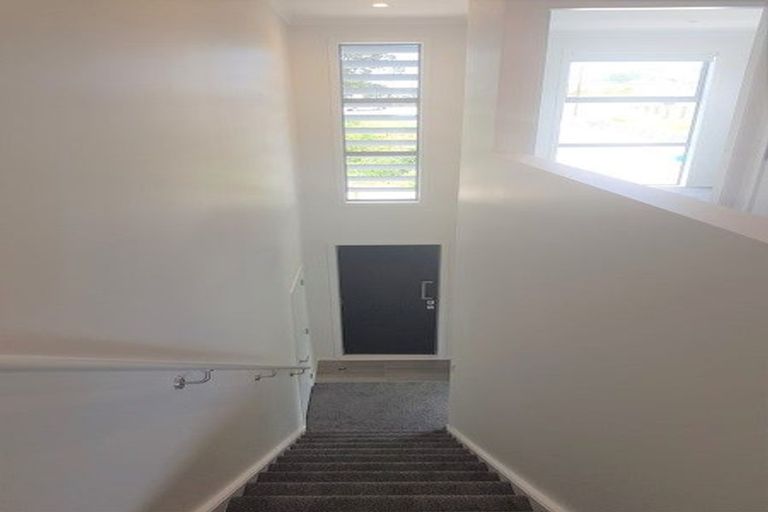 Photo of property in 58 Pateke Drive, Kenepuru, Porirua, 5022