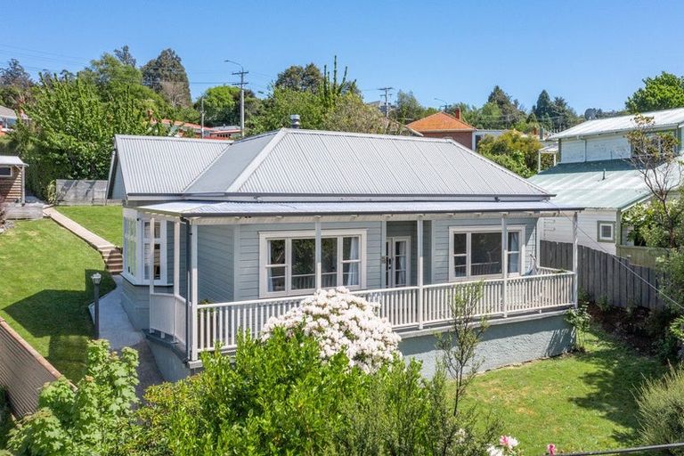 Photo of property in 21 Glenross Street, Glenross, Dunedin, 9011