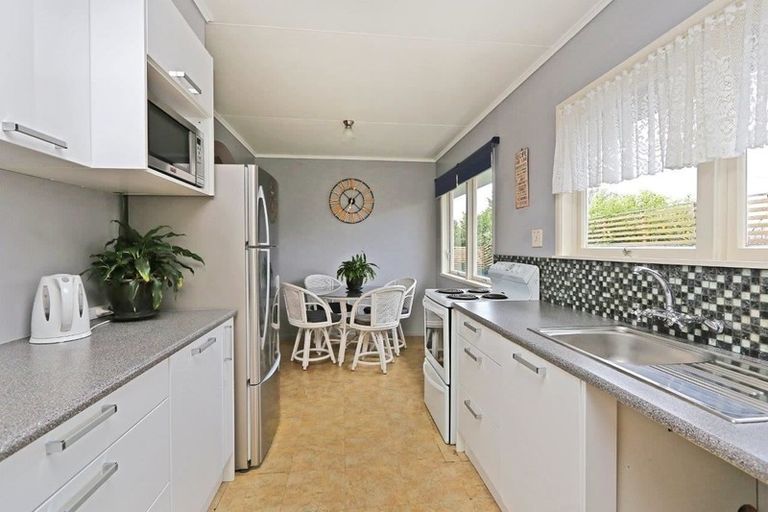 Photo of property in 55 Dover Road, Flaxmere, Hastings, 4120