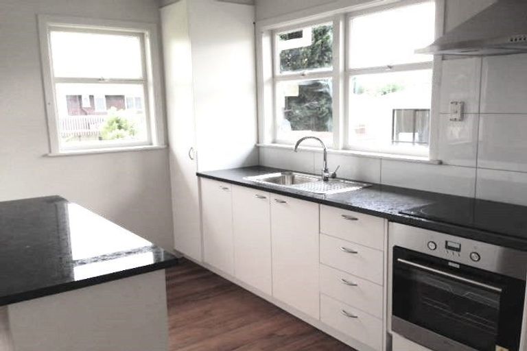 Photo of property in 20 Ronald Place, Manurewa, Auckland, 2102