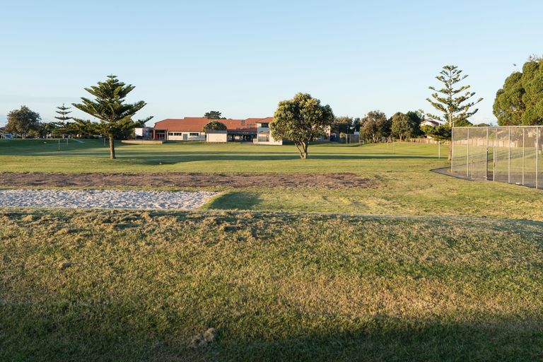 Photo of property in 313 Gravatt Road, Papamoa Beach, Papamoa, 3118