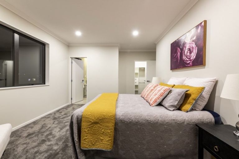 Photo of property in 198 Ridge Road, Howick, Auckland, 2014