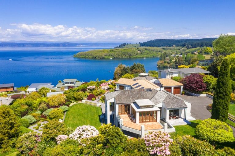 Photo of property in 27 Wakeman Road, Acacia Bay, Taupo, 3330