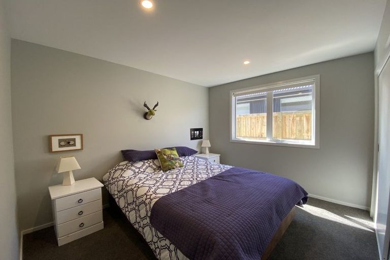 Photo of property in 31 Shepherd Road, Jacks Point, Queenstown, 9371