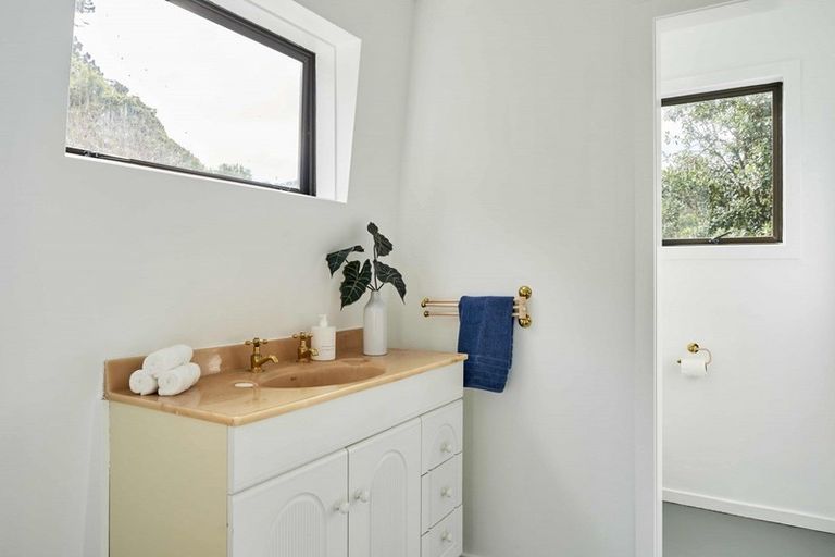 Photo of property in 8 Korokoro Road, Korokoro, Lower Hutt, 5012