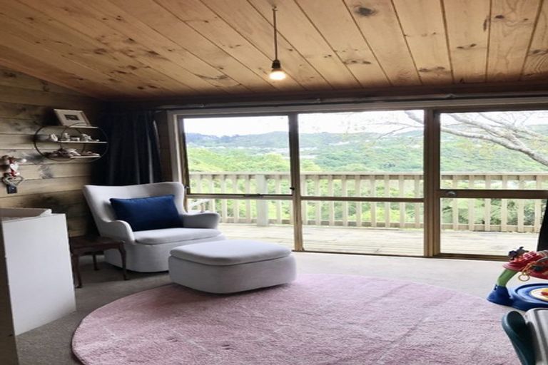 Photo of property in 9 Kate Way, Karori, Wellington, 6012