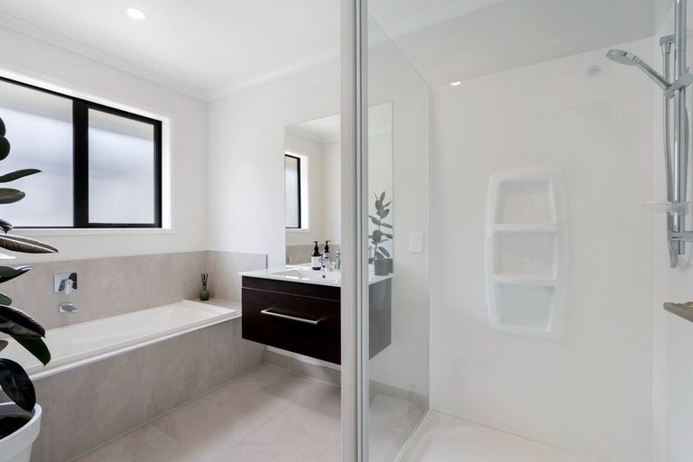 Photo of property in 27 Harriet Johnston Drive, Pokeno, 2402