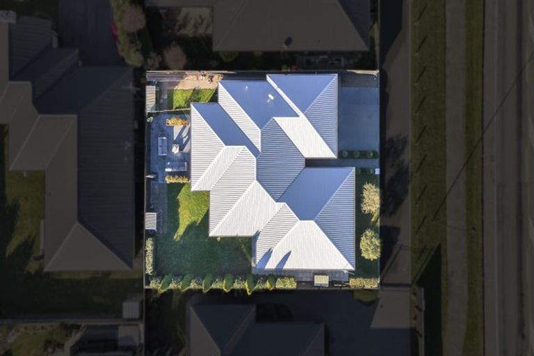 Photo of property in 14 Bernice Crescent, Yaldhurst, Christchurch, 8042