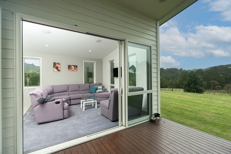 Photo of property in 160 Gray Road, Te Kamo, Kamo, 0185