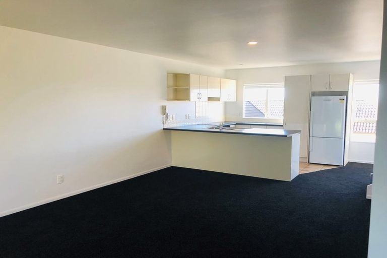 Photo of property in 3/57 Gladstone Road, Northcote, Auckland, 0627