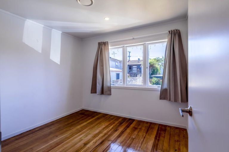Photo of property in 15a Mildmay Road, Henderson, Auckland, 0610